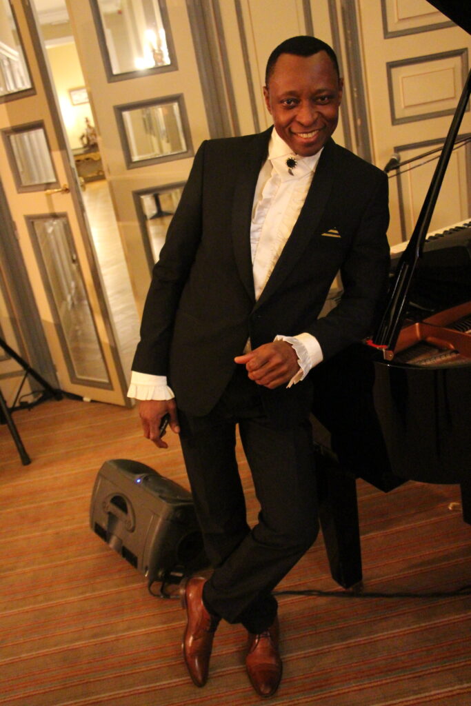 Bachot Muna – pianist, composer and performer
