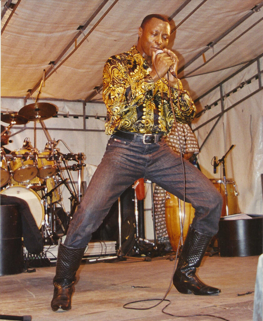 Bachot Muna Performing Live On Stage